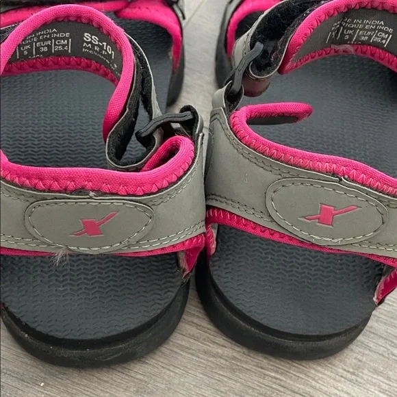 Sporty Black and Pink Sandals - Picture 3 of 7